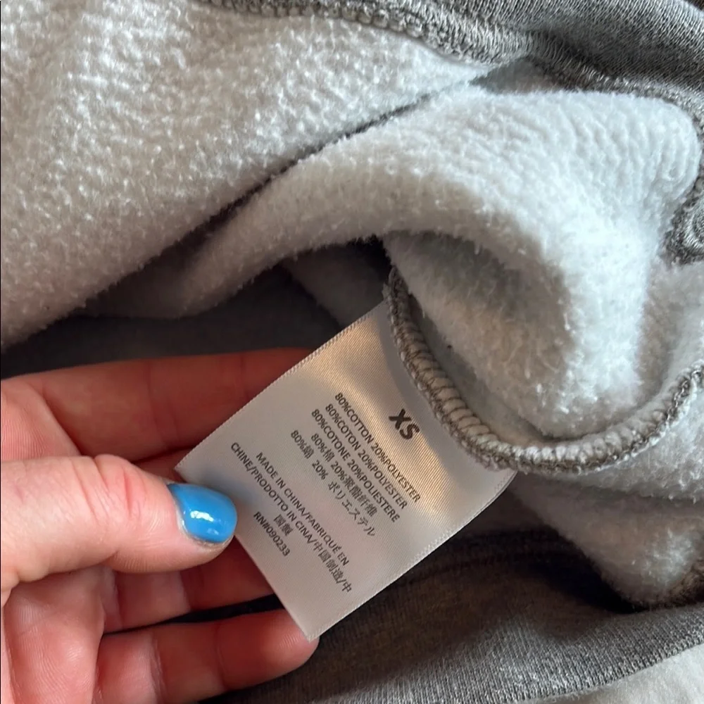 Essentials - Picture 4 of 5